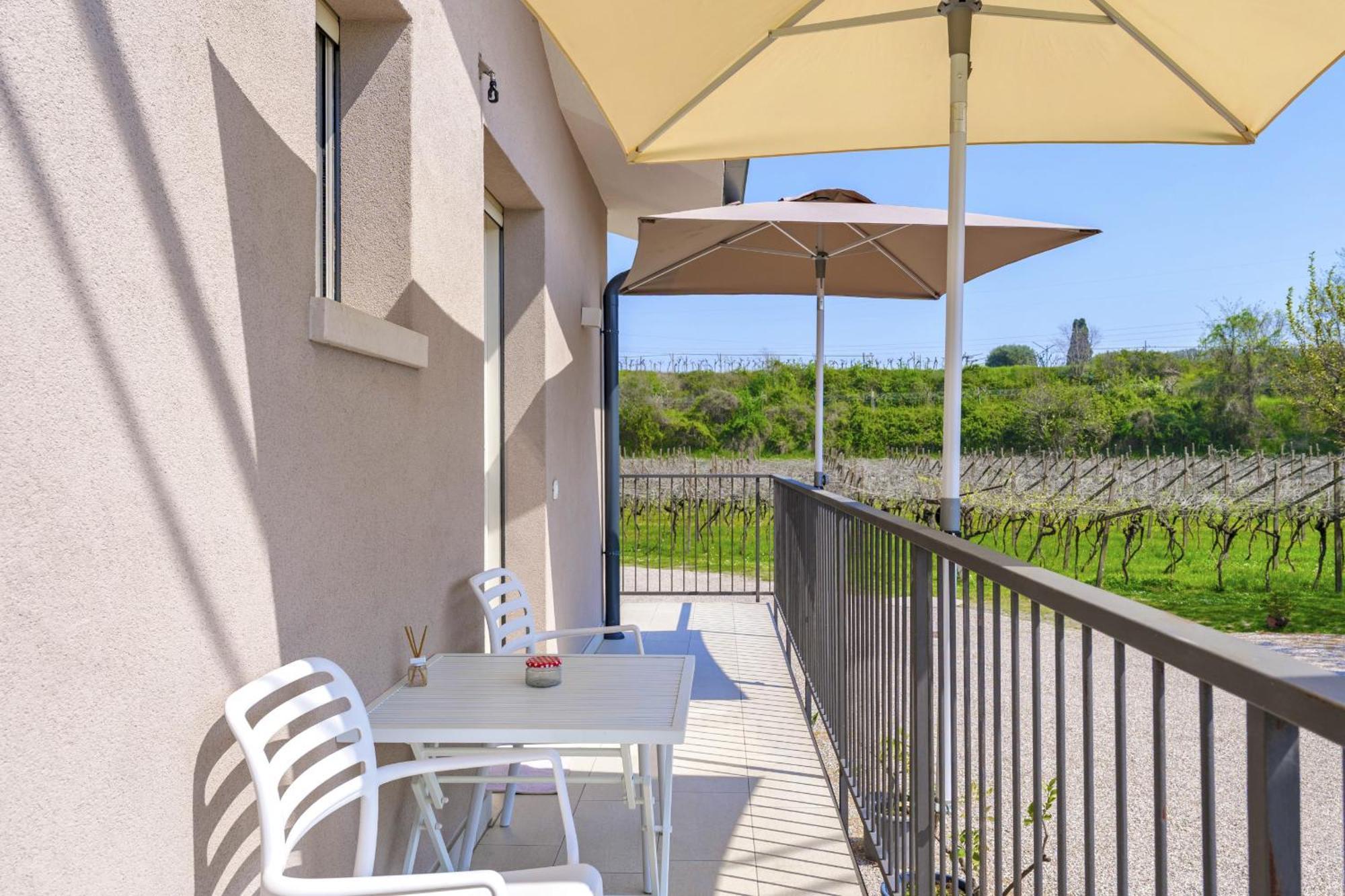 Lagobaldo Apartments - Regarda Travel Кола Экстерьер фото